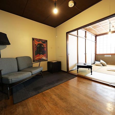 FON-SU bed&breakfast Osaka Eksteriør billede