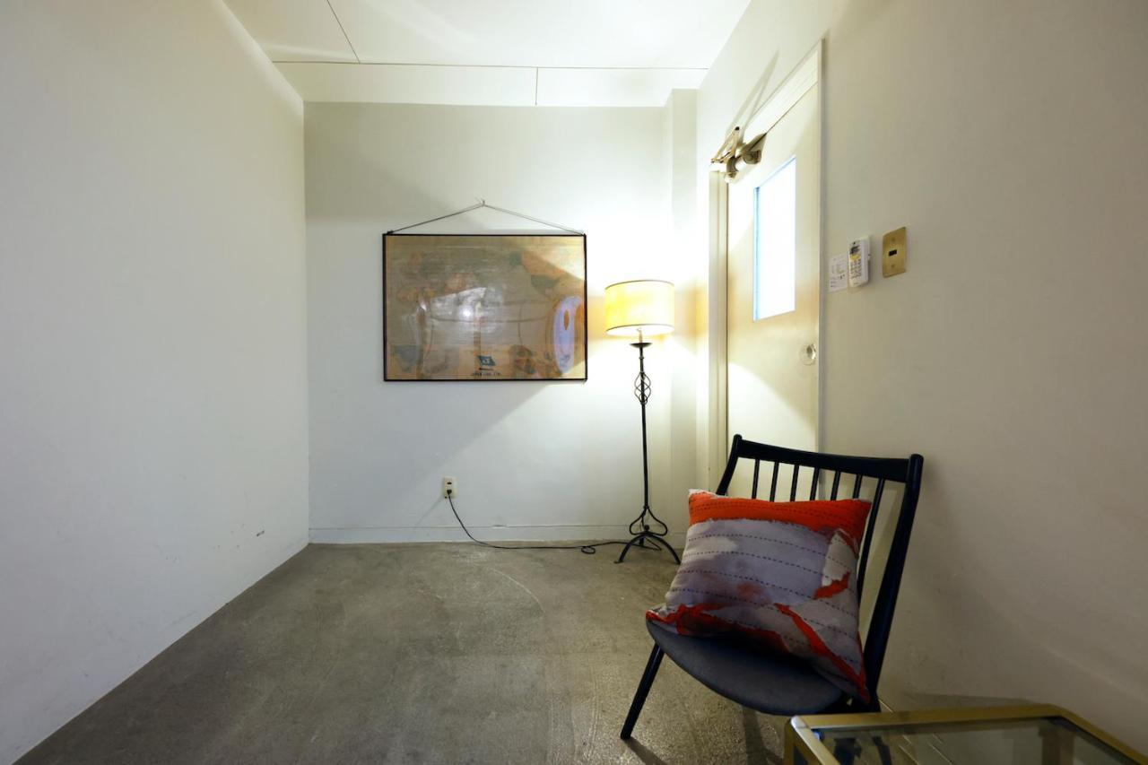 FON-SU bed&breakfast Osaka Eksteriør billede